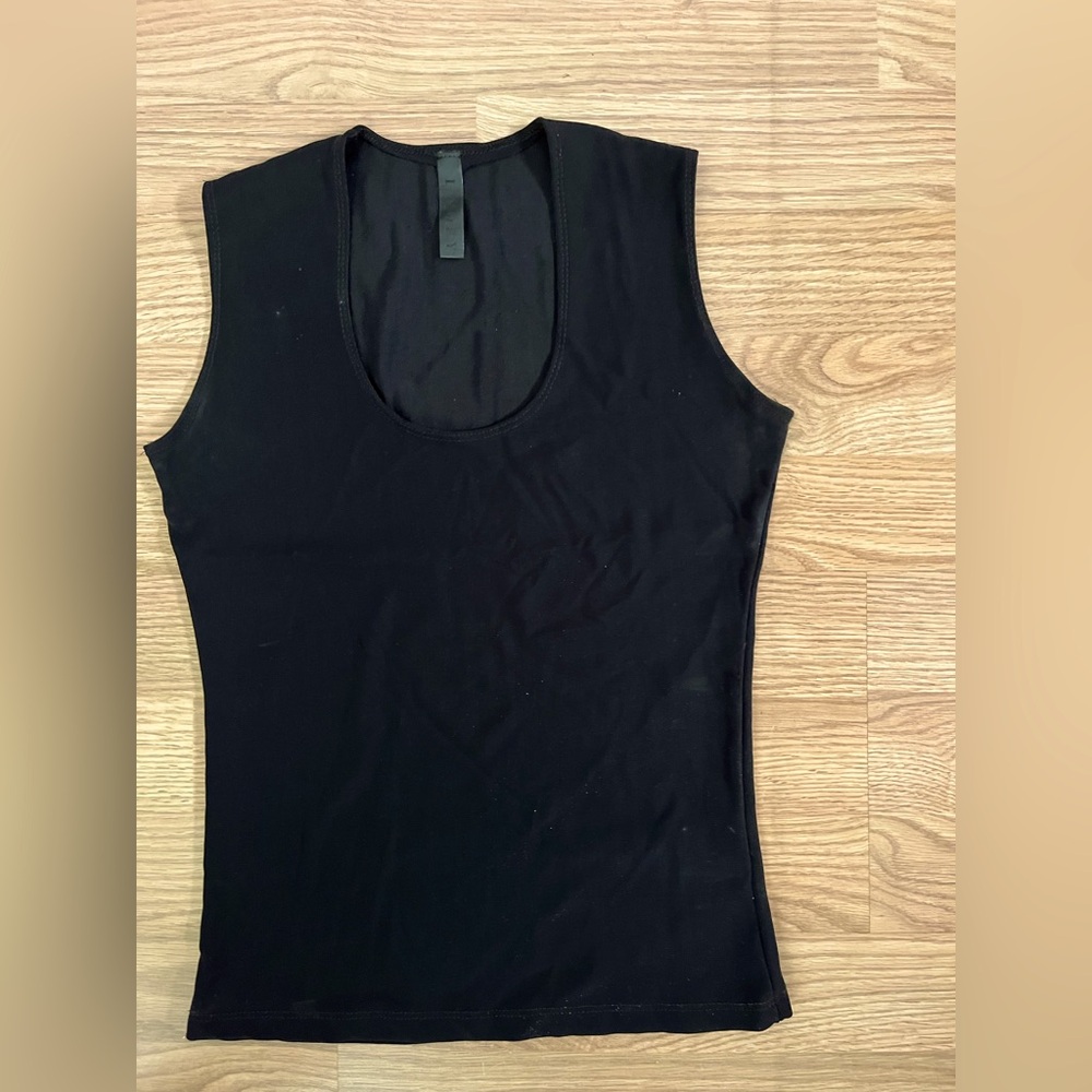 Black Sleeveless Women's Top